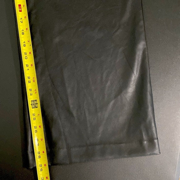 New H&M Faux Leather Wide Leg Pants High Waisted Trousers Pleated Black - Picture 8 of 8